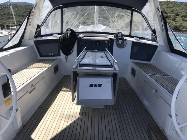 Oceanis 45 - Boatscribe.com