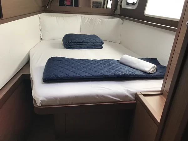 Lagoon 450 F - Boatscribe.com