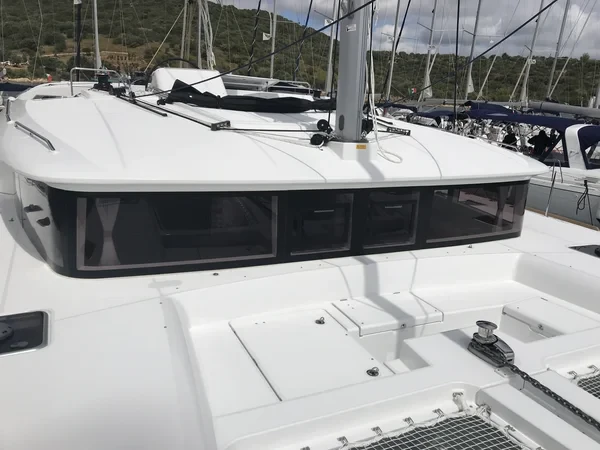 Lagoon 450 F - Boatscribe.com