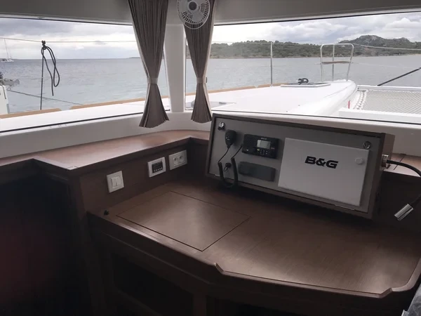 Lagoon 450 F - Boatscribe.com