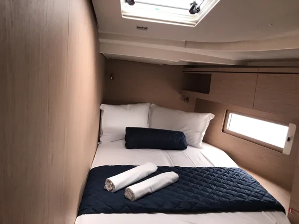 Oceanis 51.1 - Boatscribe.com