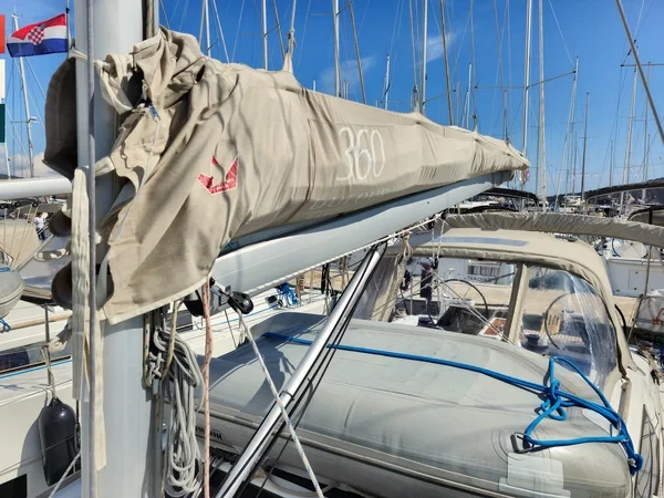Dufour 360 GL - Boatscribe.com