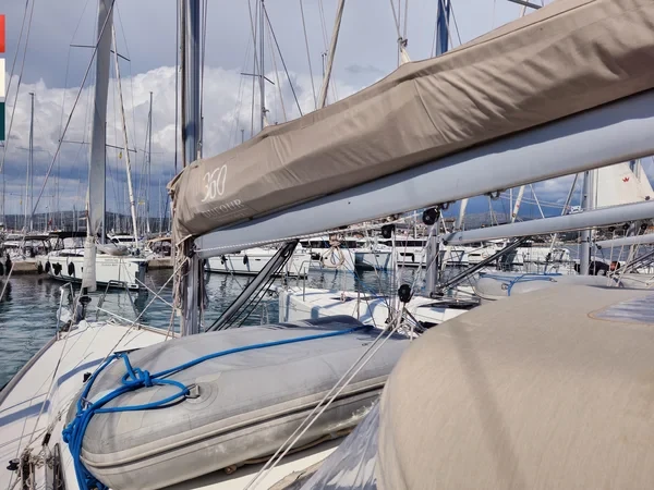 Dufour 360 GL - Boatscribe.com
