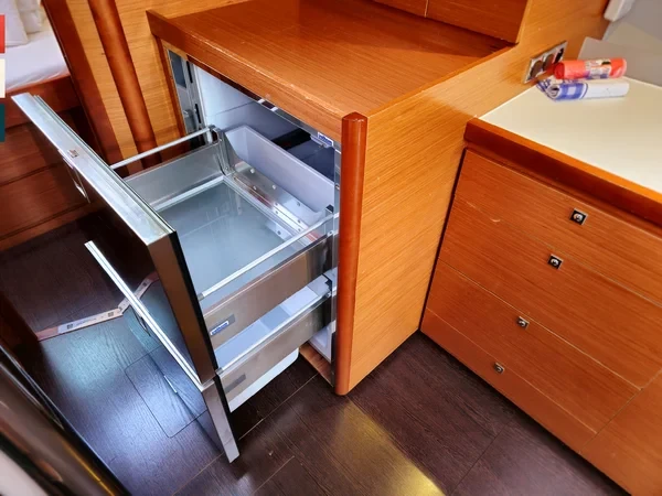 Dufour 430 - Boatscribe.com