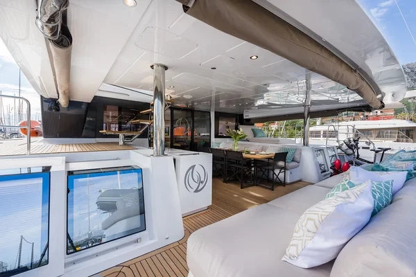 Lagoon 620 - Boatscribe.com