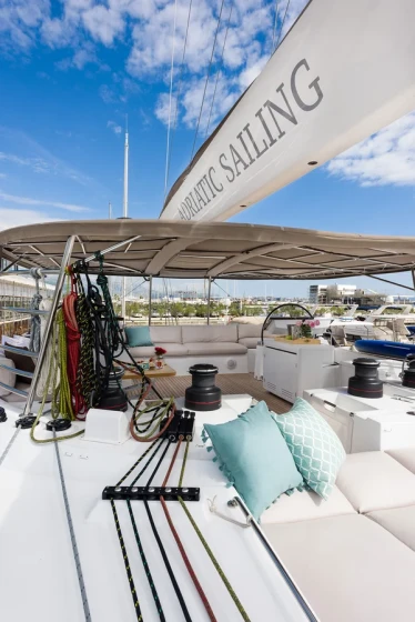 Lagoon 620 - Boatscribe.com