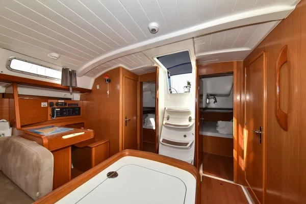 Cyclades 50.5 - Boatscribe.com