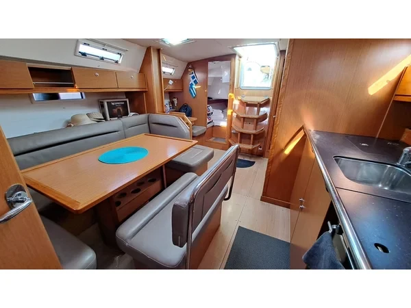 Bavaria 40 Cruiser - Boatscribe.com