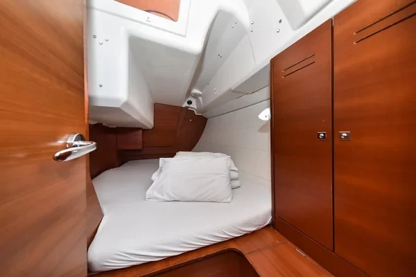 Dufour 350 GL - Boatscribe.com