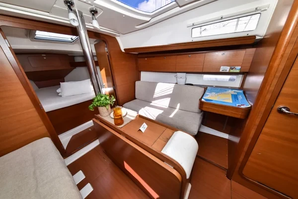 Dufour 350 GL - Boatscribe.com