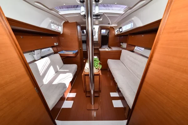 Dufour 350 GL - Boatscribe.com