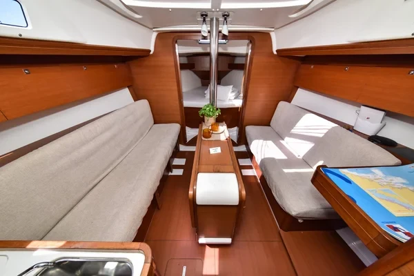 Dufour 350 GL - Boatscribe.com