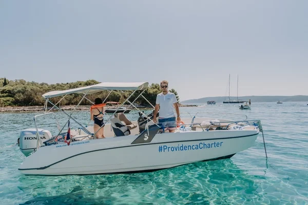 Beneteau Flyer 6.6 Spacedeck - Boatscribe.com