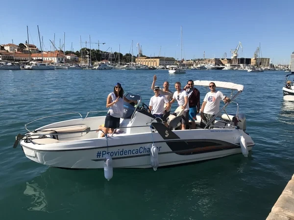 Beneteau Flyer 6.6 Spacedeck - Boatscribe.com