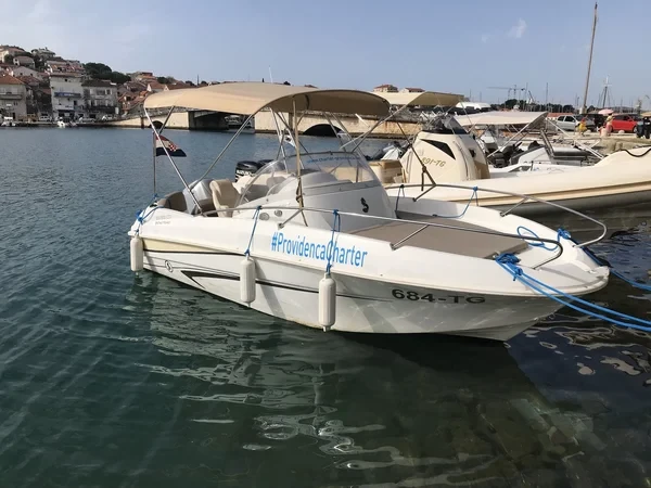 Beneteau Flyer 550 - Boatscribe.com