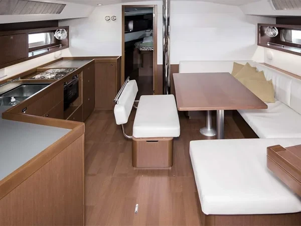 Oceanis 45 - Boatscribe.com