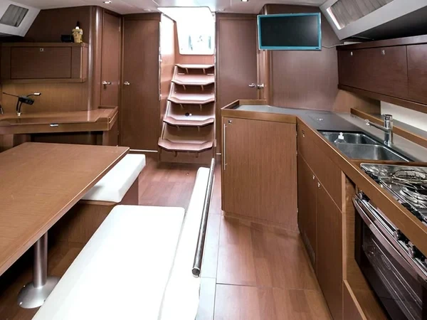 Oceanis 45 - Boatscribe.com