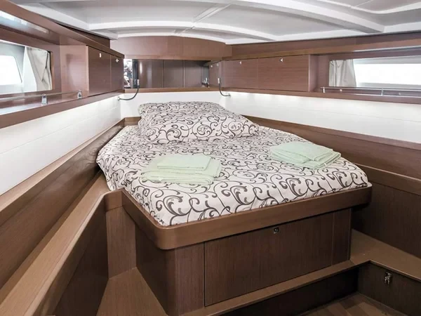 Oceanis 45 - Boatscribe.com