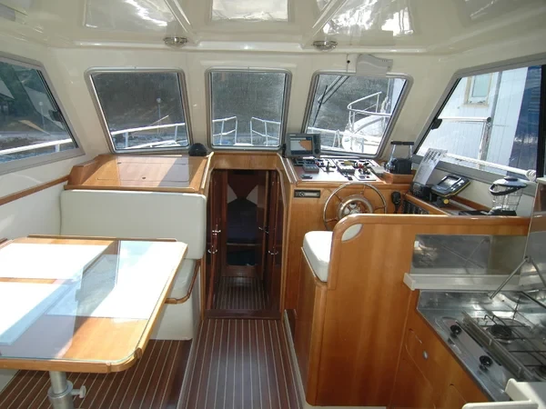 Adria 1002 - Boatscribe.com