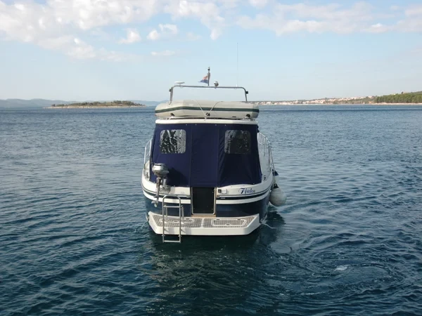 Adria 1002 - Boatscribe.com