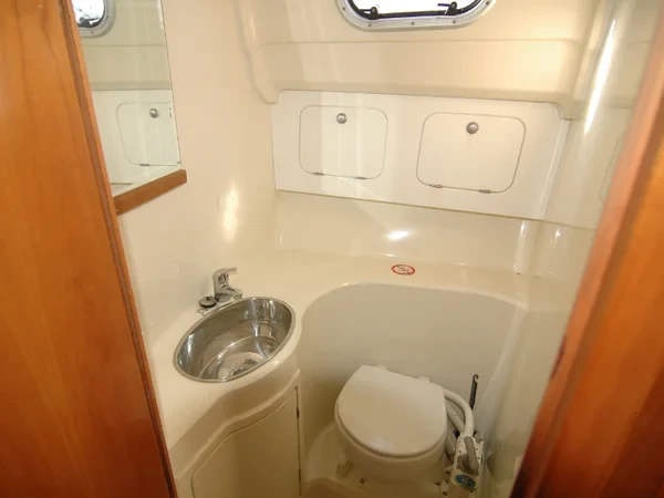 Adria 1002 - Boatscribe.com