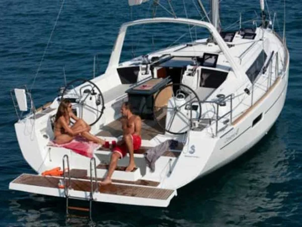 Oceanis 41 - Boatscribe.com