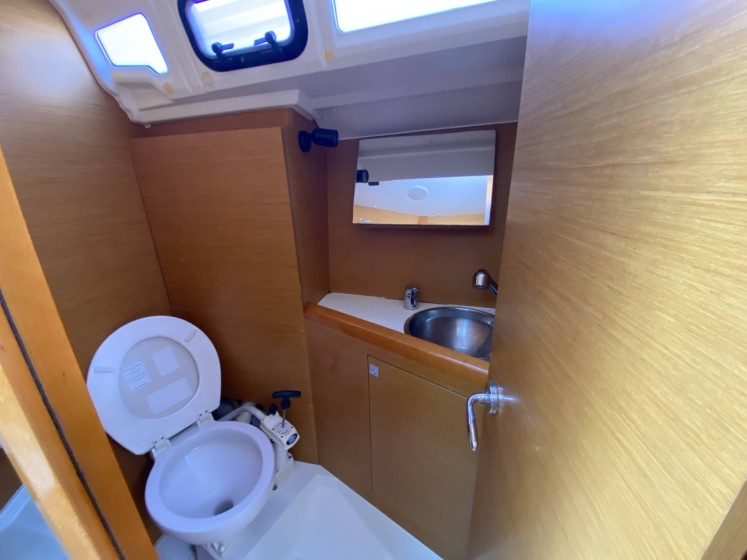 Sun Odyssey 349 - Boatscribe.com