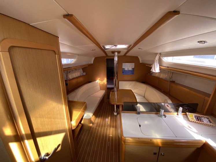 Sun Odyssey 36i - Boatscribe.com