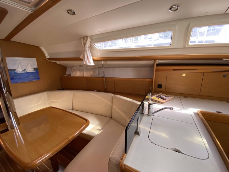 Sun Odyssey 36i - Boatscribe.com
