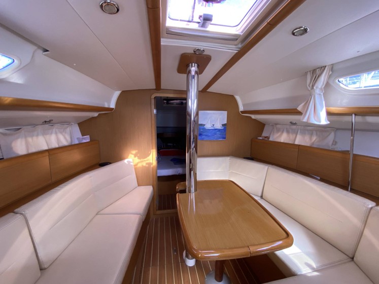 Sun Odyssey 36i - Boatscribe.com