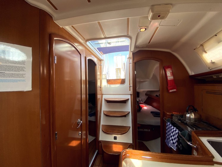 Oceanis 343 - Boatscribe.com