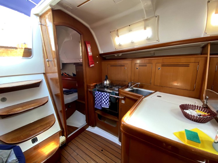 Oceanis 343 - Boatscribe.com