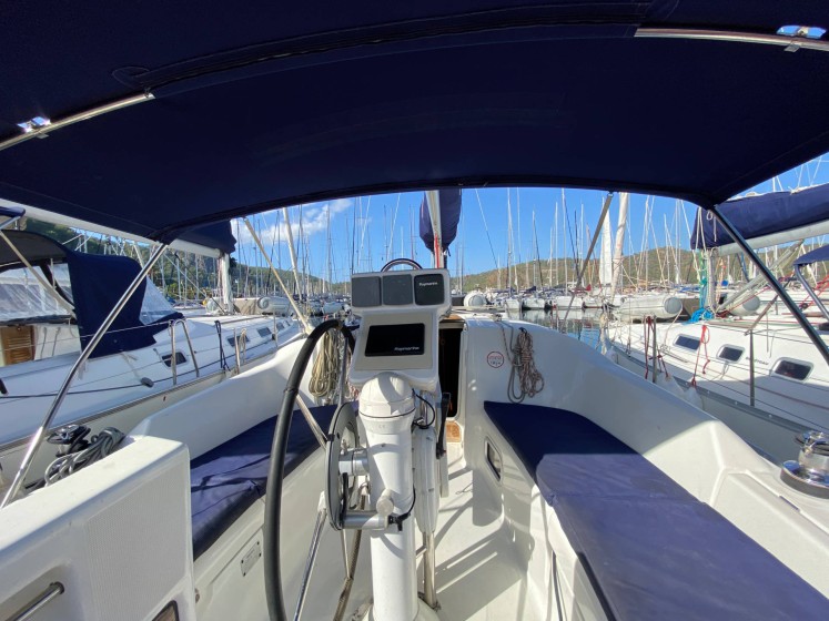 Oceanis 343 - Boatscribe.com