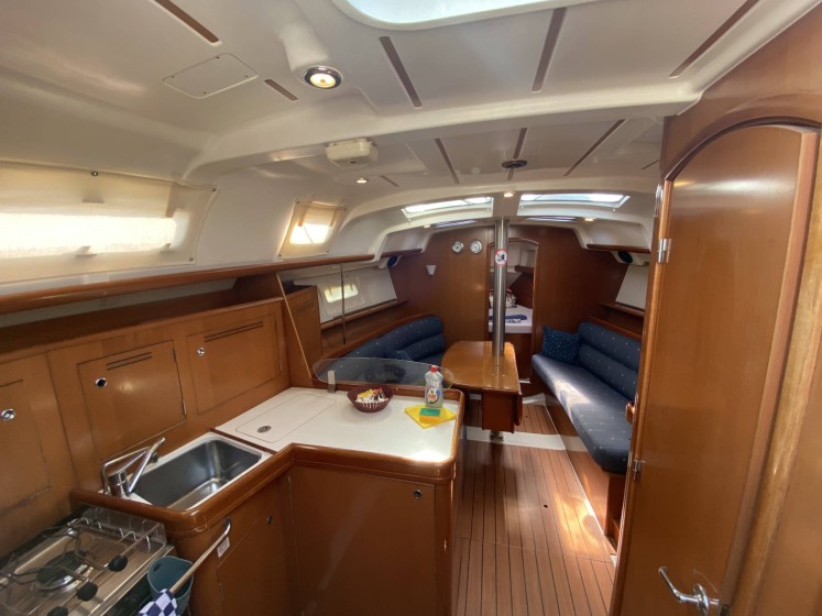 Oceanis 343 - Boatscribe.com