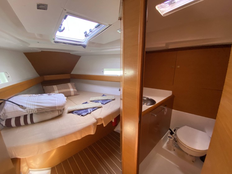 Sun Odyssey 409 - Boatscribe.com