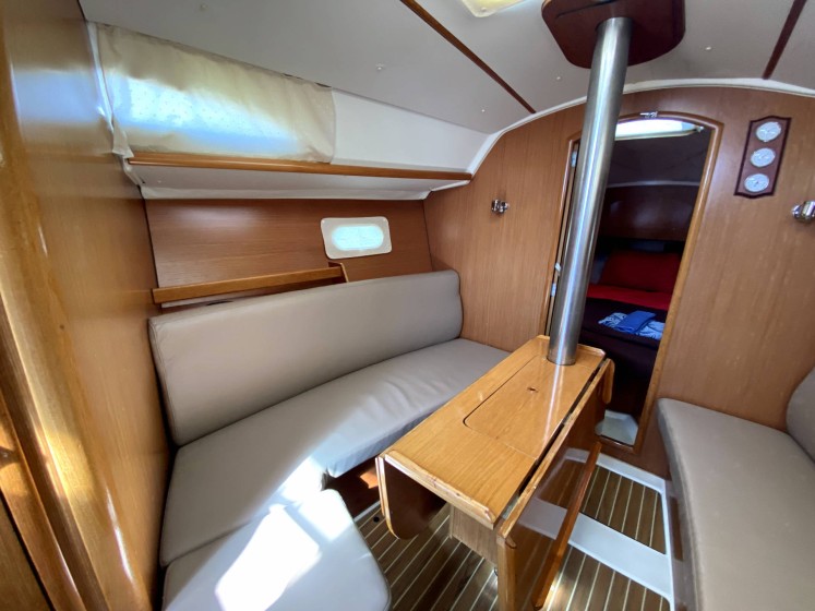 Sun Odyssey 32 - Boatscribe.com