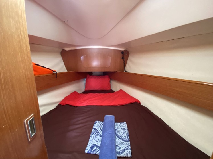 Sun Odyssey 32 - Boatscribe.com