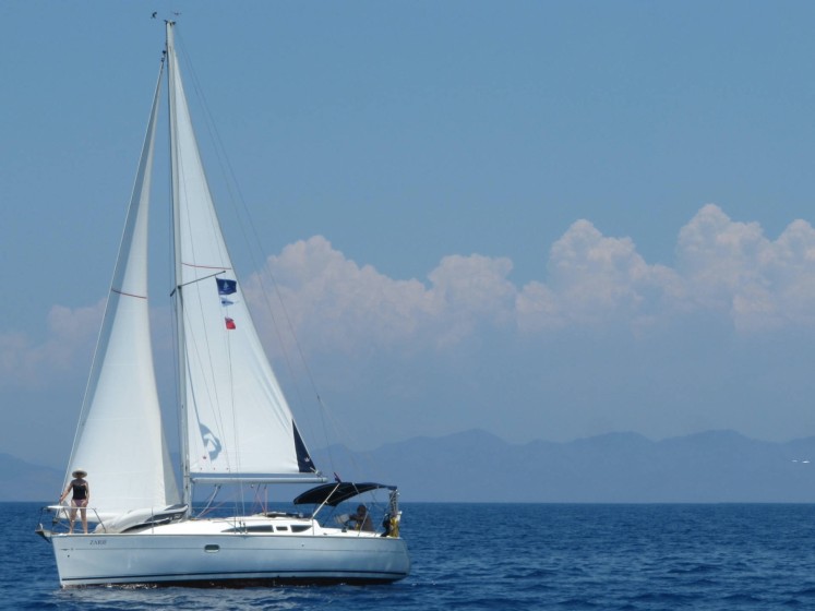 Sun Odyssey 32 - Boatscribe.com