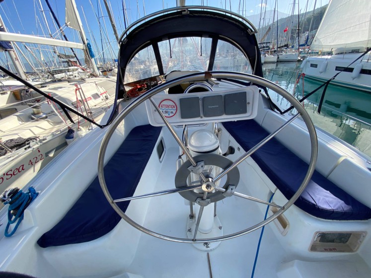 Sun Odyssey 32i - Boatscribe.com