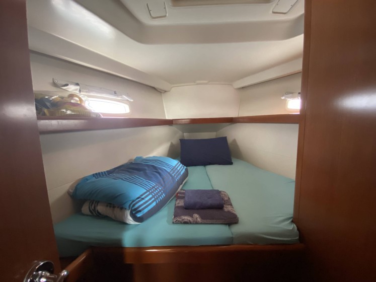 Oceanis 43 - Boatscribe.com