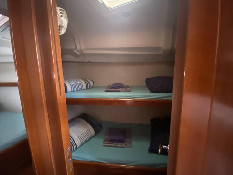 Oceanis 43 - Boatscribe.com
