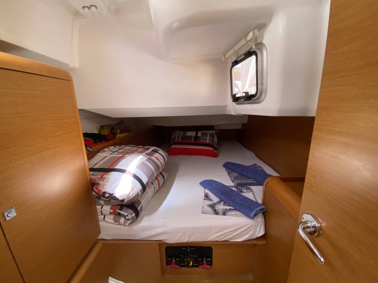 Sun Odyssey 419 - Boatscribe.com
