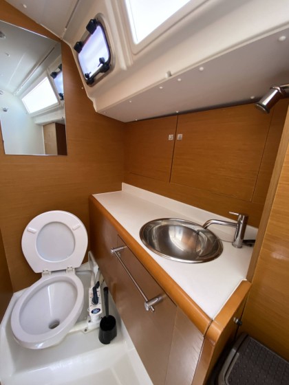 Sun Odyssey 419 - Boatscribe.com