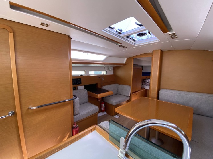 Sun Odyssey 419 - Boatscribe.com