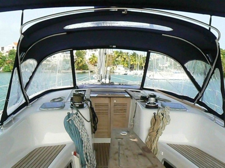 Oceanis 54 - Boatscribe.com