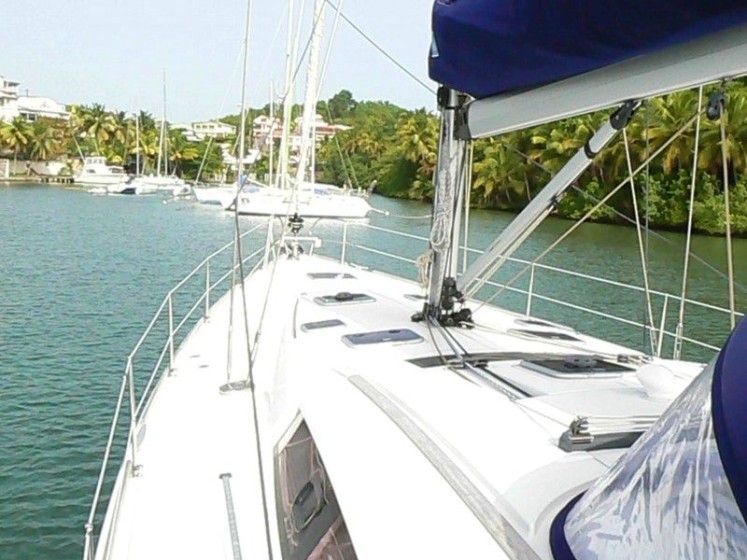 Oceanis 54 - Boatscribe.com