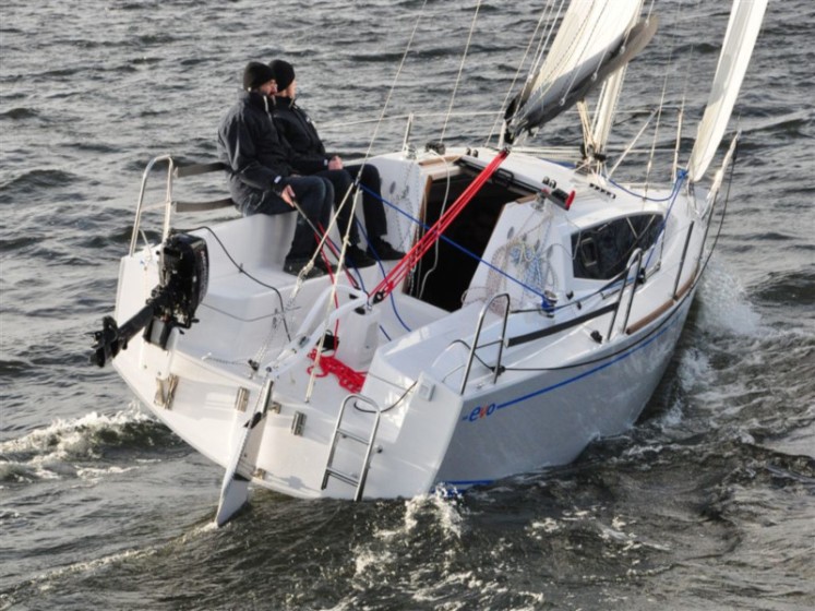 Maxus evo 24 Prestige - Boatscribe.com