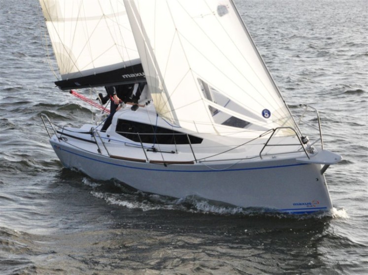 Maxus evo 24 Prestige - Boatscribe.com