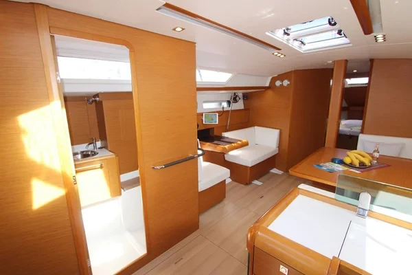 Sun Odyssey 449 - Boatscribe.com