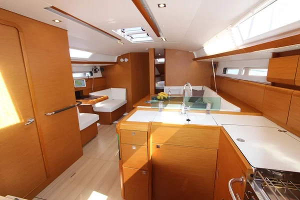 Sun Odyssey 449 - Boatscribe.com
